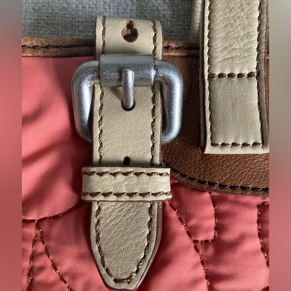 Large Fossil shoulder bag with coral colored quilted fabric - Picture 4 of 8